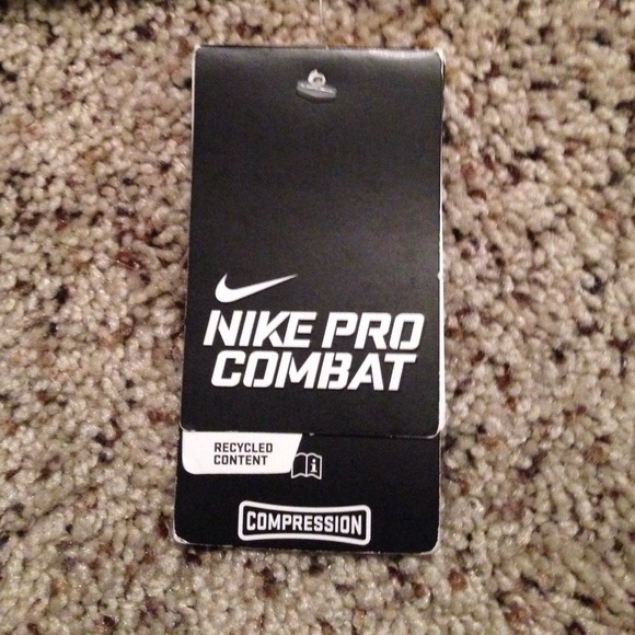 Bundled!!! NWT NIKE SPORTS BRA - Picture 2 of 3