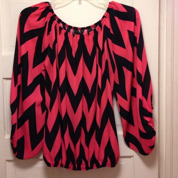 Boutique Women's Blouse chevron size medium