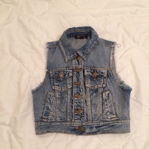Brand new Forever 21 crop length denim vest!
