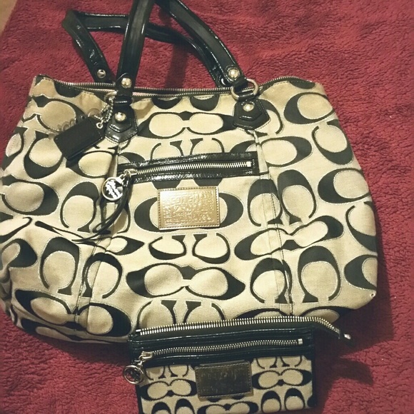 Coach Bundle!! Purse & wallet!!!!