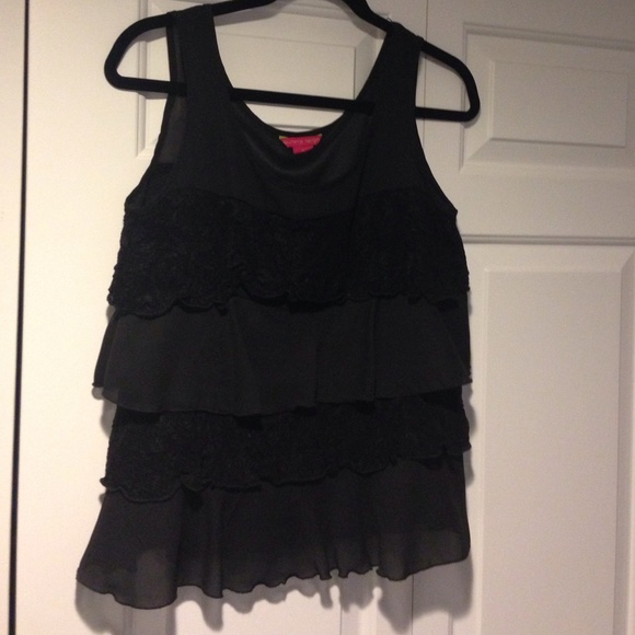 Ruffled tank top