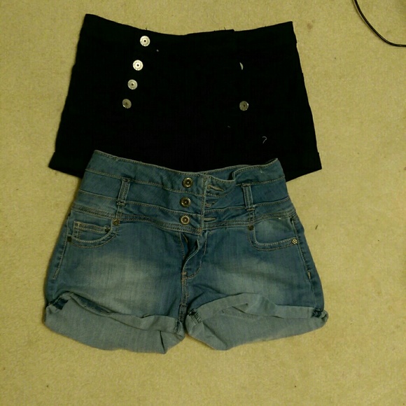 Almost Famous high waisted shorts bundle - Picture 1 of 2