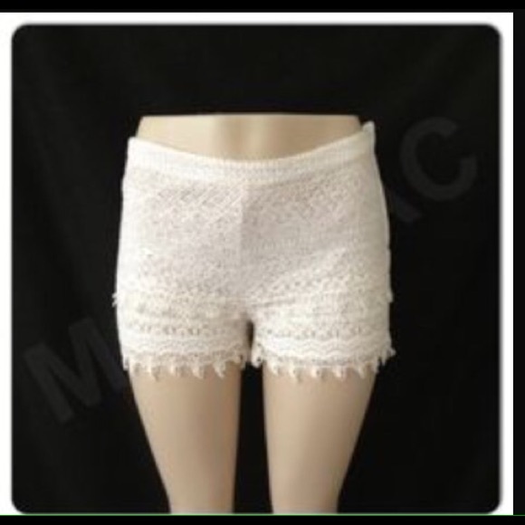 Lace shorts - Picture 2 of 2