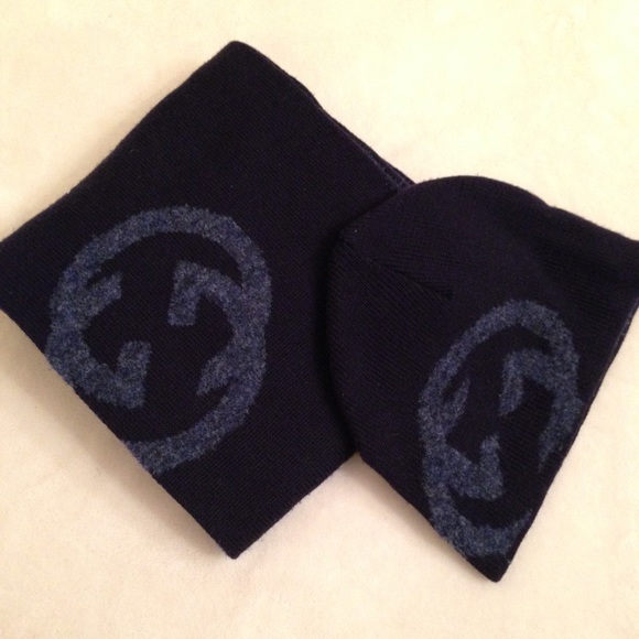 Super soft 100% Authentic Gucci Hat & Scarf - Navy