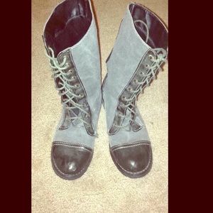 Combat boots