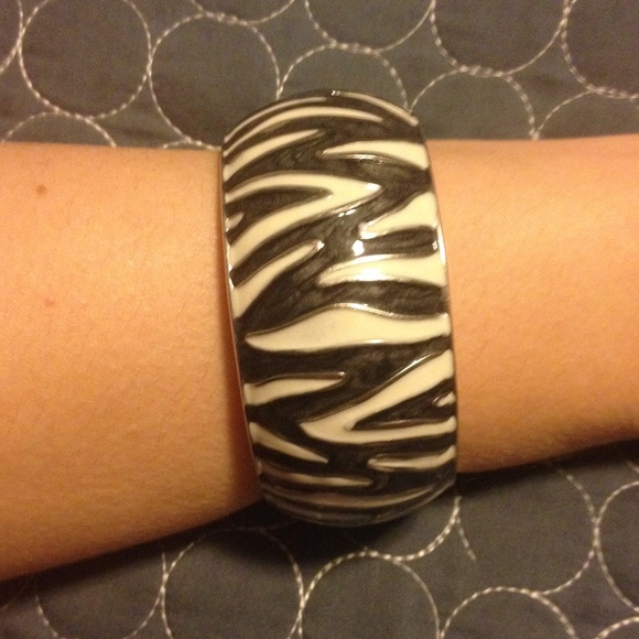 Zebra bangle