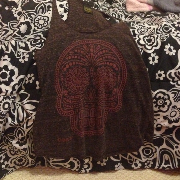 Obey top