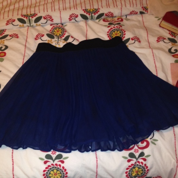 Forever 21 pleated skater skirt in blue - Picture 4 of 4