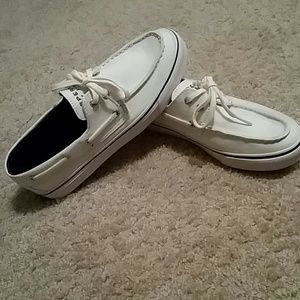 Brand new white sperrys