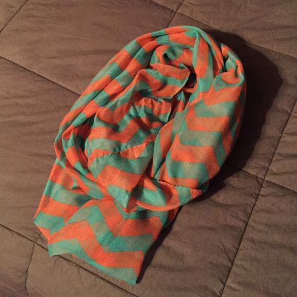 Chevron infinity scarve