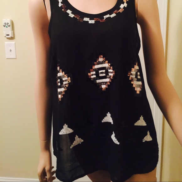 Top - Picture 2 of 2