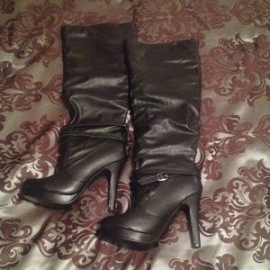 Leather boots