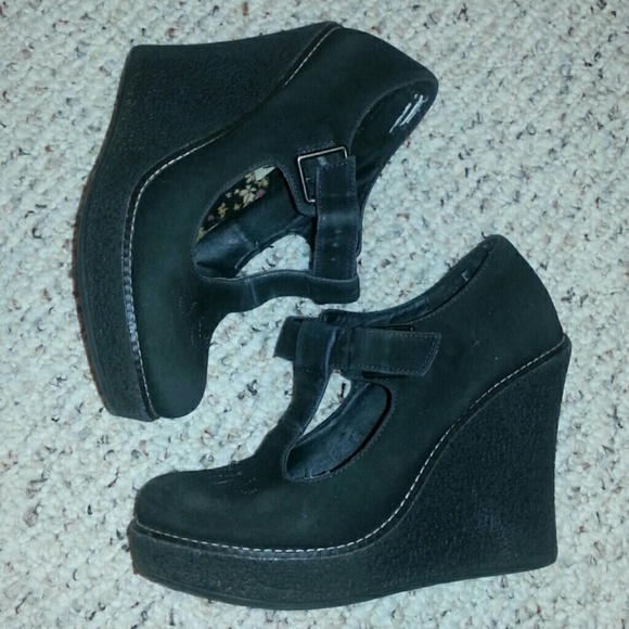 Black Wedges With T-Strap