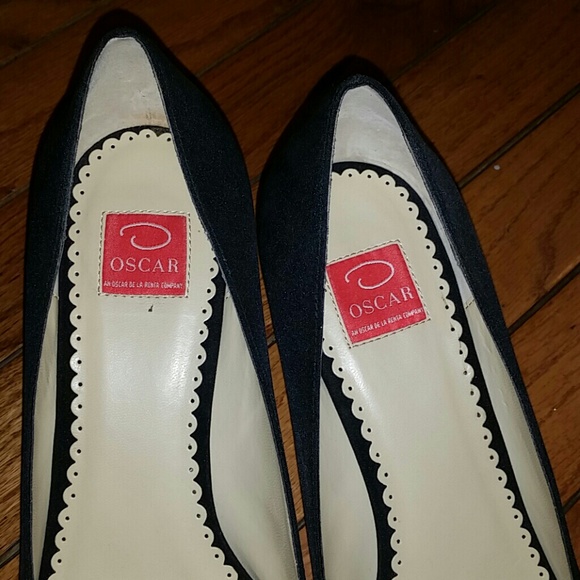 Authentic Oscar de la Renta Pumps - Picture 4 of 4