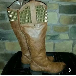 SOLD ON MERCARI****Candies boots
