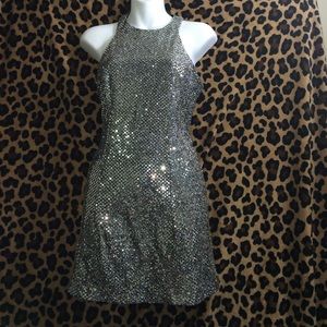 🅾help to clean out 🅾Dress