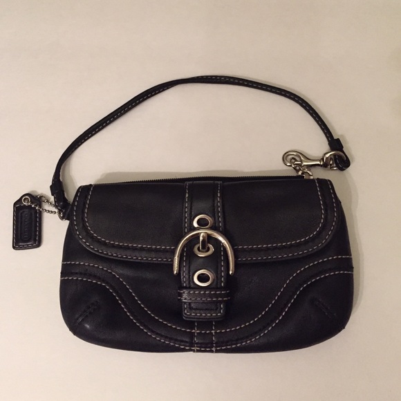 Coach wristlet - Picture 1 of 4