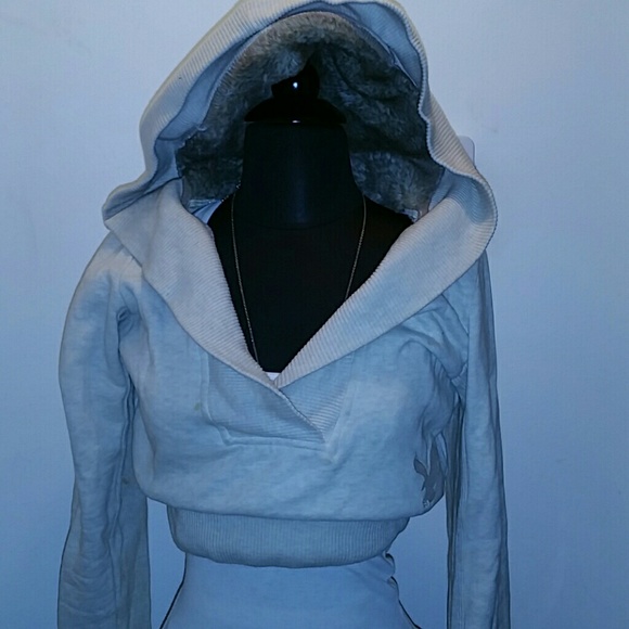 Hooded crop sweatshirt
