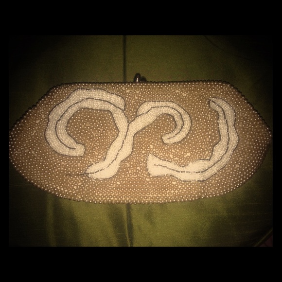 1950 Vintage beaded clutch ...