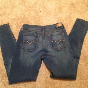 ✋HOLD FOR @marie814💢💢Levi's Jegging