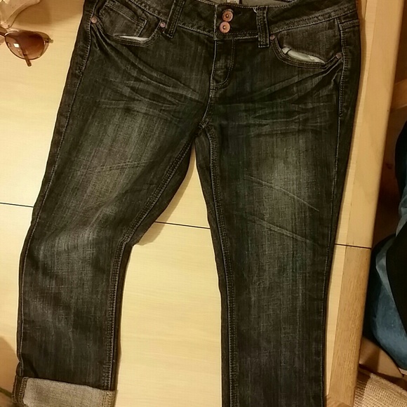 Refuge Crop Jeans