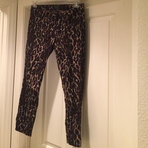 Guess leopard capris