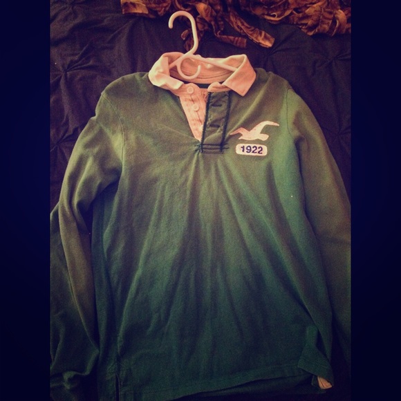 Hollister sweater