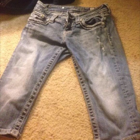 Miss me size 26 capris