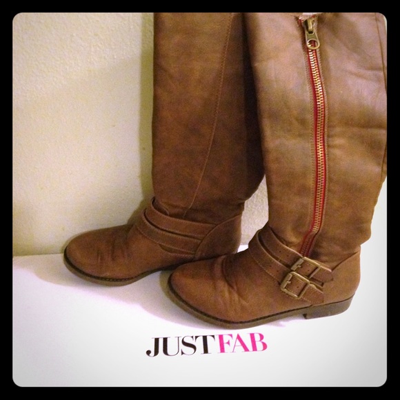 Brand new boots w/ box