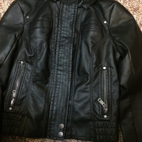 Jacket - Picture 3 of 4
