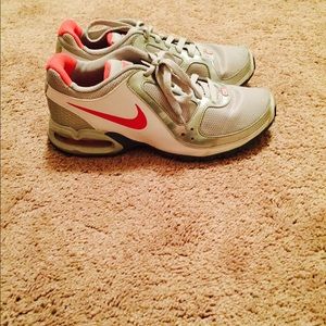 Nike tennis shoes