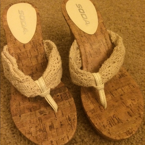 Soda wedge heels 7.5