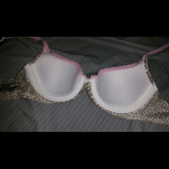 Cheetah print bra, size 32a, by VS - Picture 3 of 3