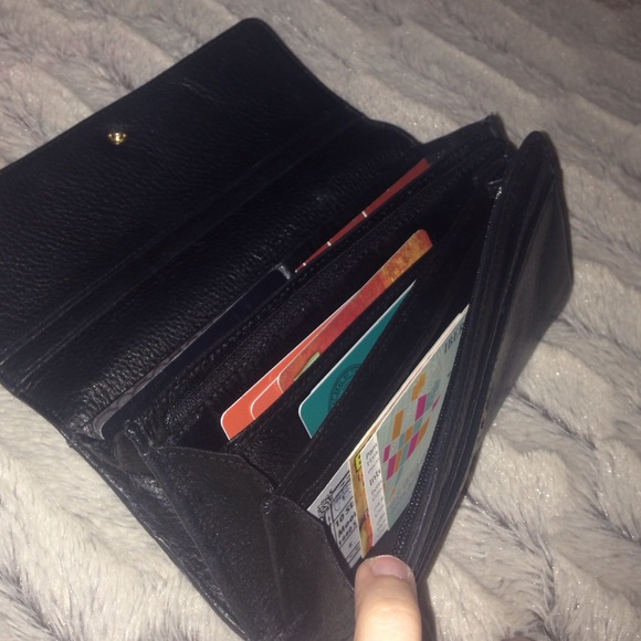 Michael Kors Wallet - Picture 2 of 4