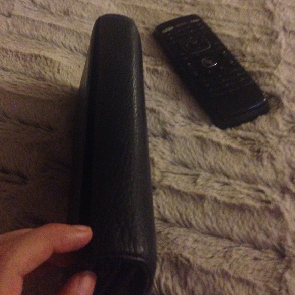 Michael Kors Wallet - Picture 3 of 4