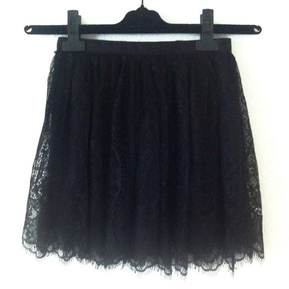 H&M Black Lace Skirt - Picture 2 of 4