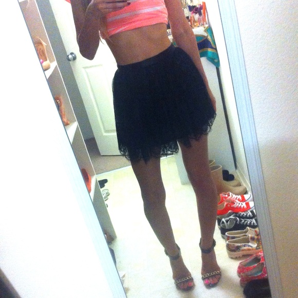 H&M Black Lace Skirt - Picture 4 of 4