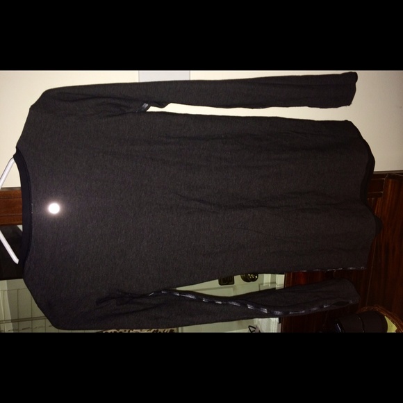 SOLD SOLD SOLD Cabin Long Sleeve LS Black Dark Gra - Picture 3 of 3