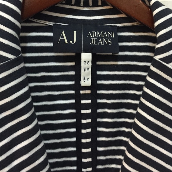 Authentic Armani Top - Picture 2 of 4