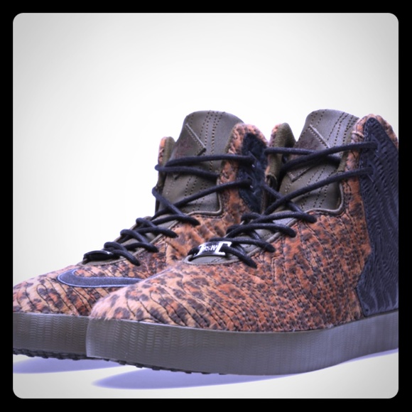 Lebron Xi NSW Lifestyle