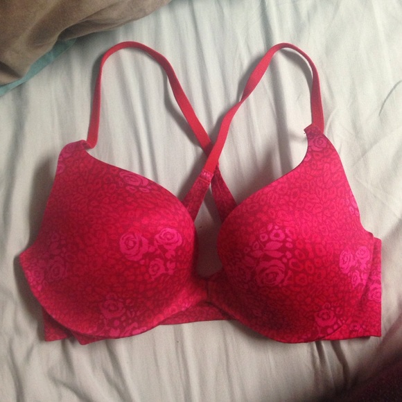 Victoria's Secret 32C push up bra