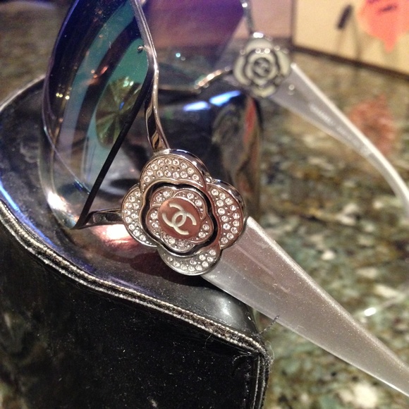 Authentic Chanel Crystal Camelia