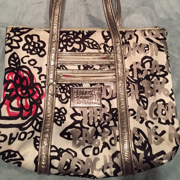 Coach poppy handbag-very used