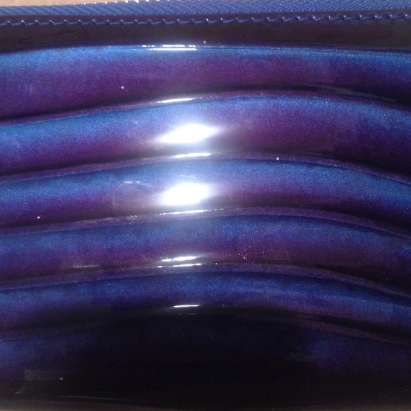 Blue shimmer wristlet NEW - Picture 3 of 4