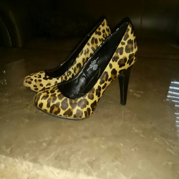 Merona Leopard heels