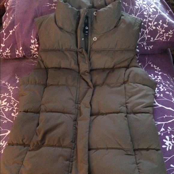 Gap Vest Size S