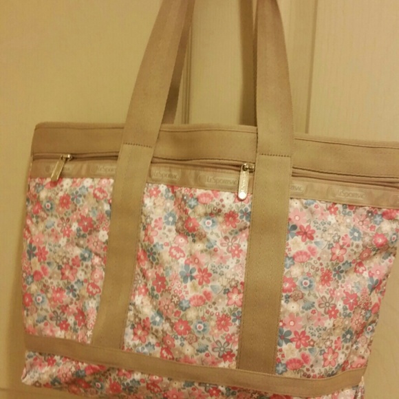 Lesportsac medium tote - final price
