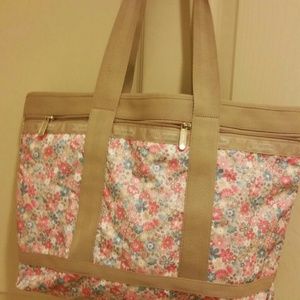 Lesportsac medium tote - final price