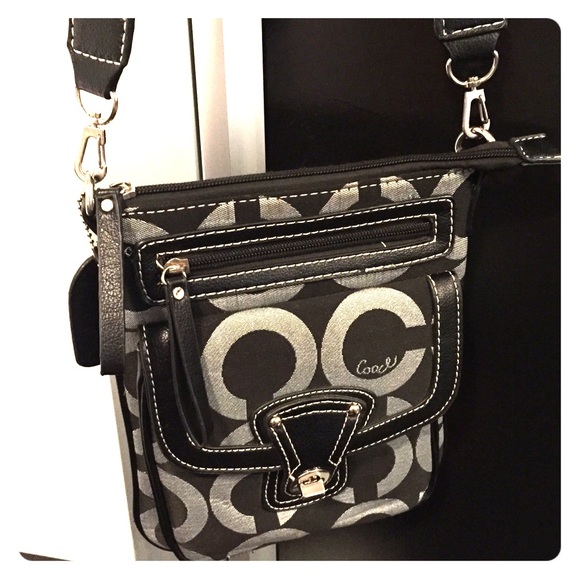 Cross body coach purse