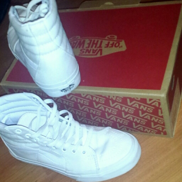 Sk8-Hi true white vans (hightops)